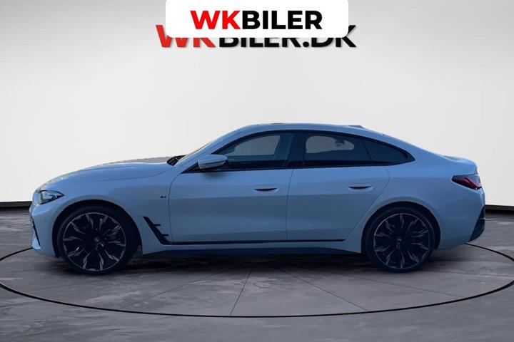 Hvid BMW i4 fra 2024