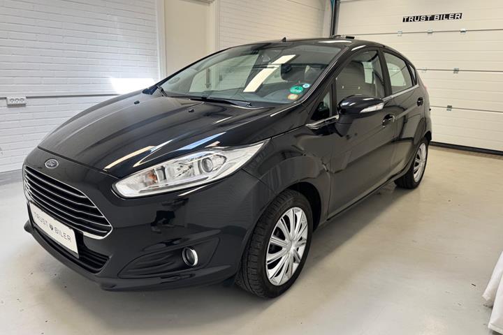 Sort Ford Fiesta fra 2015
