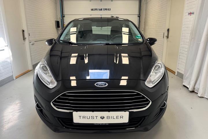 Sort Ford Fiesta fra 2015