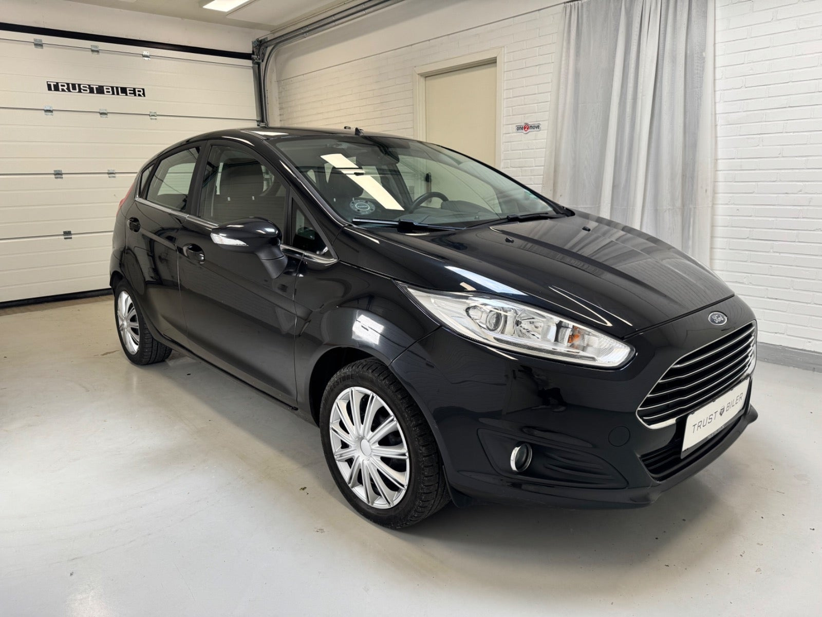 Sort Ford Fiesta fra 2015
