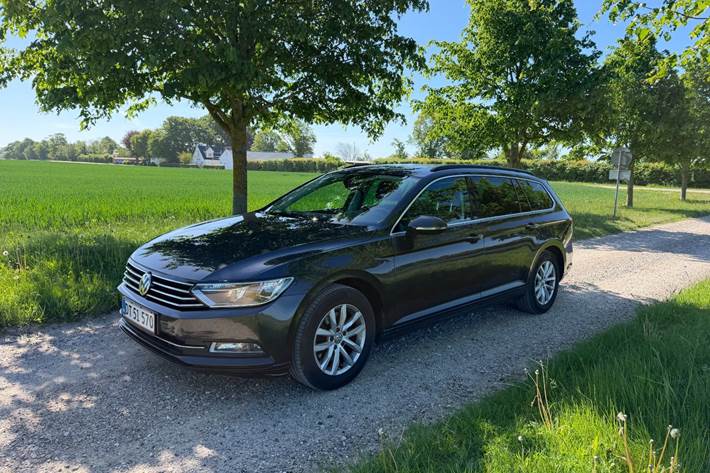Sort VW Passat fra 2018