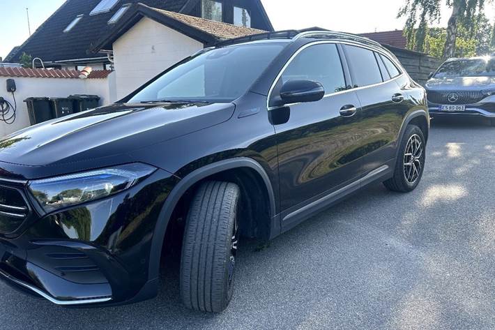Sort Mercedes EQA250+ fra 2023