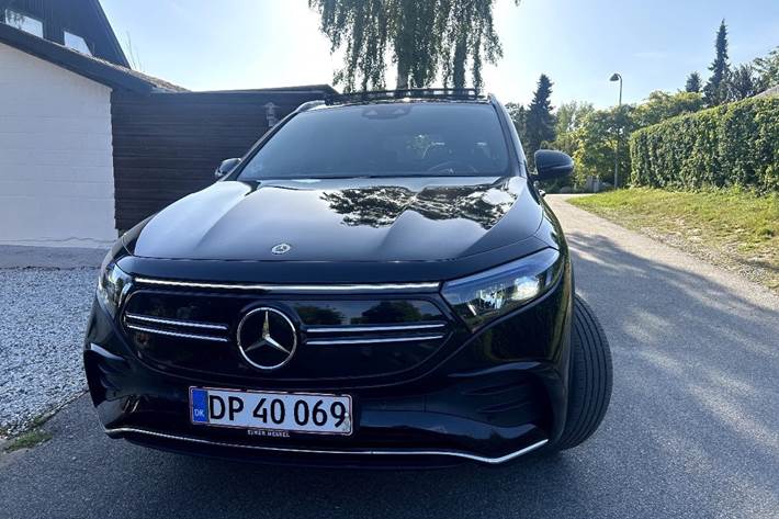 Sort Mercedes EQA250+ fra 2023