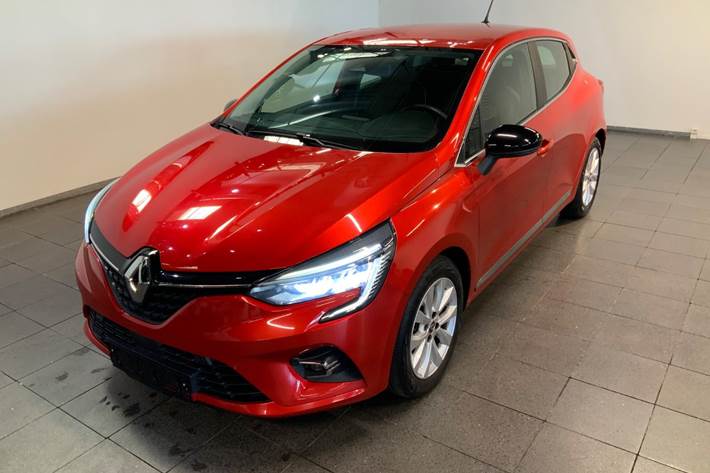 Rød Renault Clio V fra 2019 set udefra