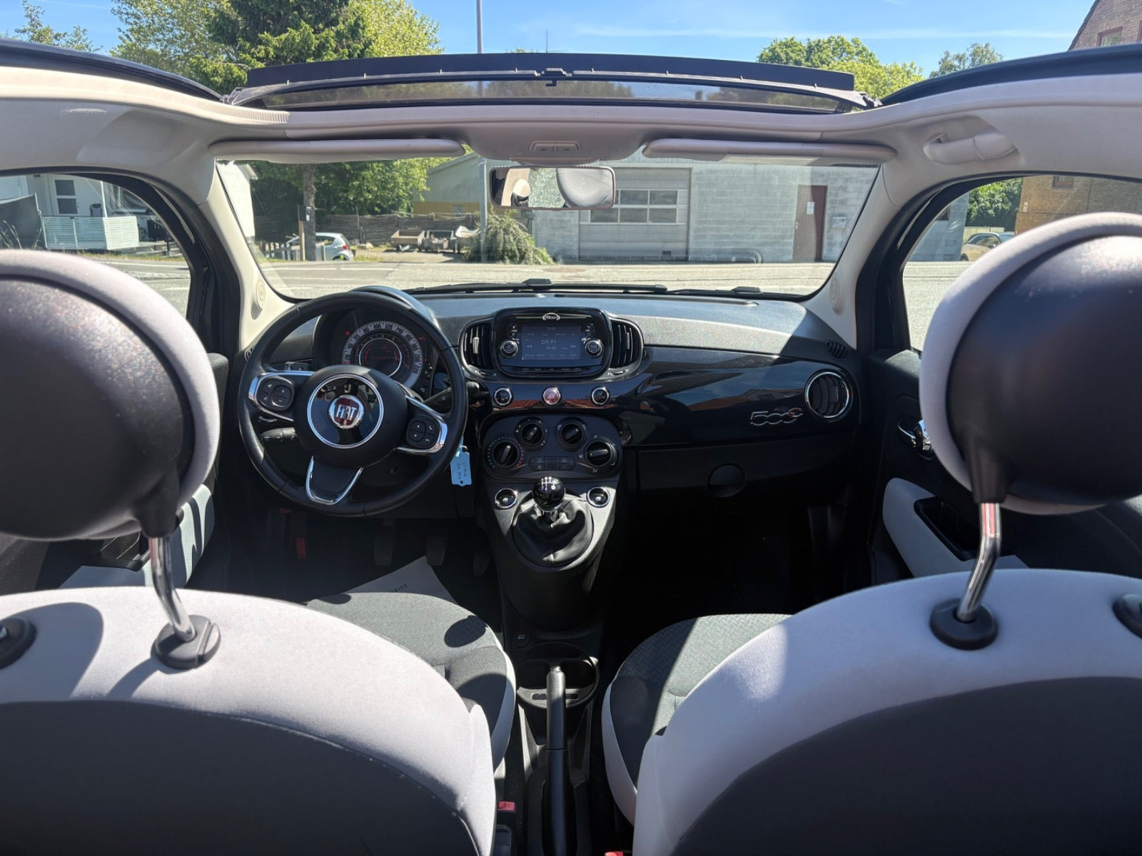 Sort Fiat 500C fra 2018