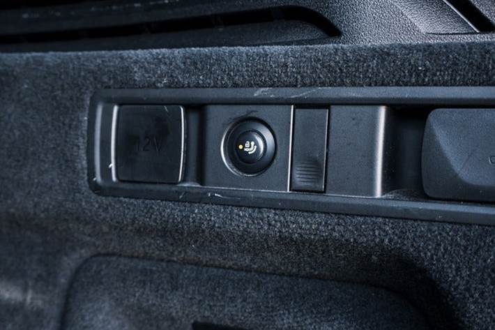Gul BMW X5 fra 2021