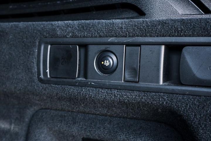 Gul BMW X5 fra 2021