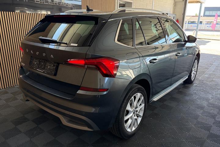 Grå Skoda Kamiq fra 2021