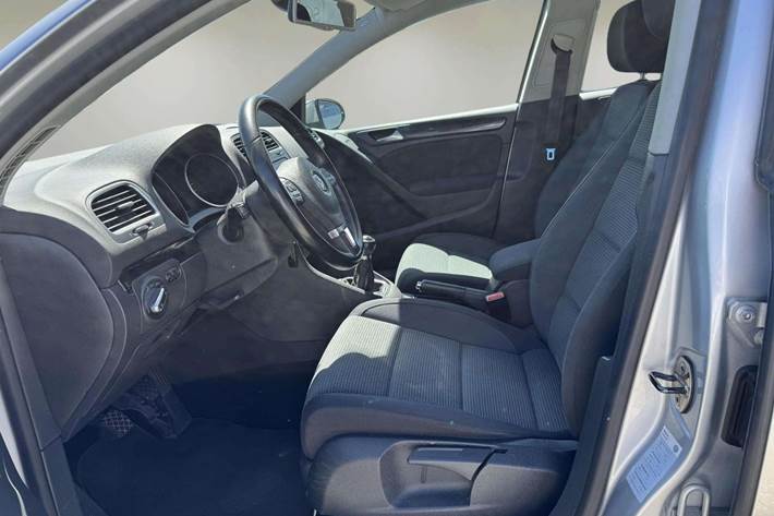 Sølv VW Golf VI fra 2010