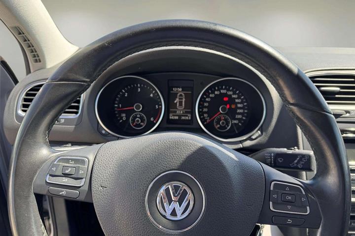 Sølv VW Golf VI fra 2010