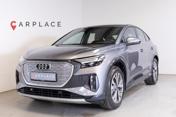 Grå Audi Q4 e-tron fra 2022 set udefra