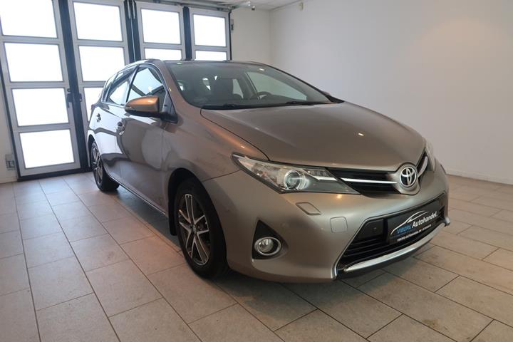 Bronze Toyota Auris fra 2013