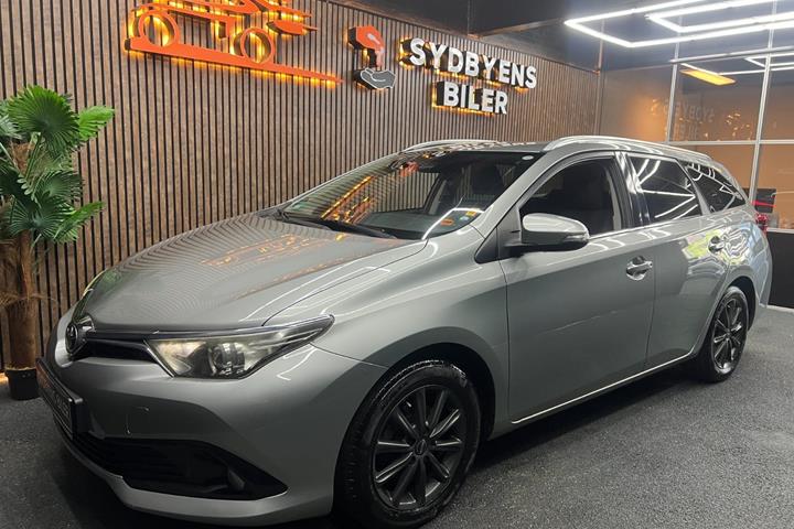undefined Toyota Auris fra 2017 set udefra