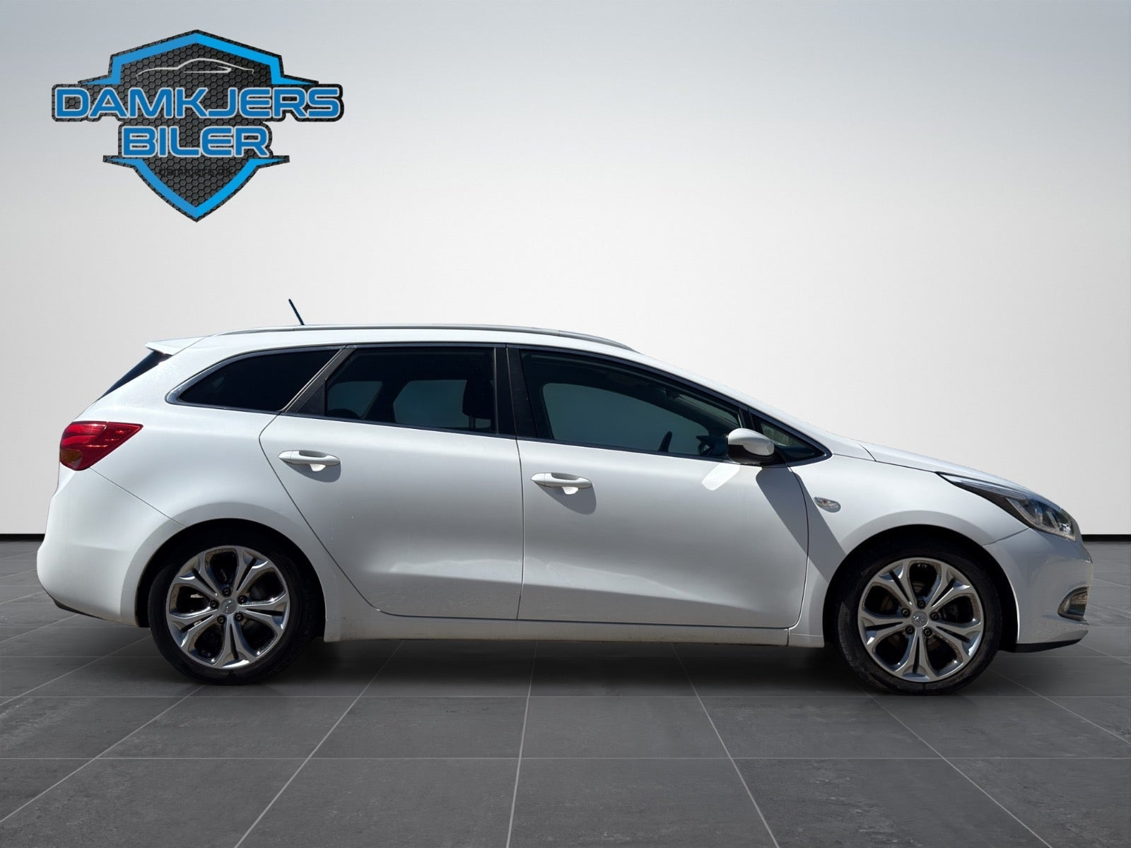 Hvid Kia Ceed fra 2015