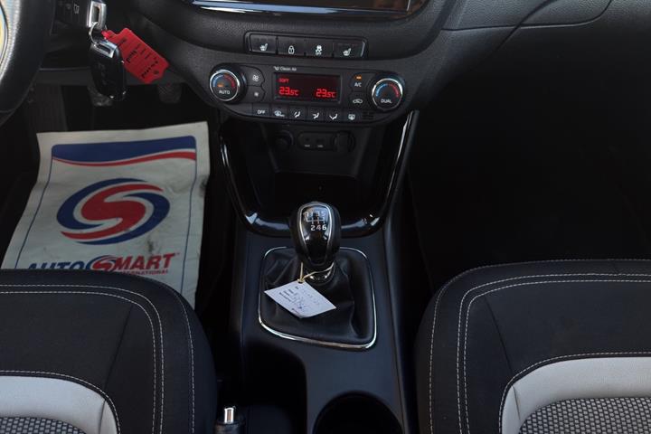 Hvid Kia Ceed fra 2015