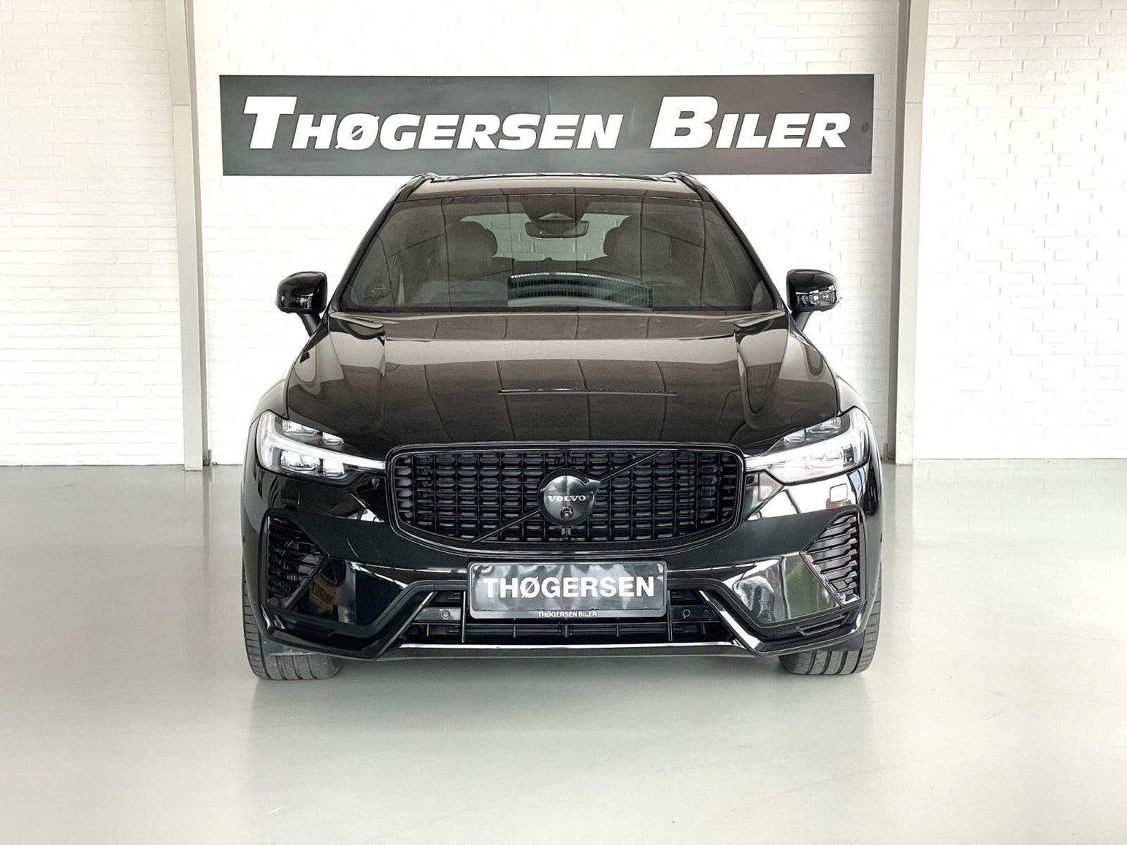 Sort Volvo XC60 fra 2025