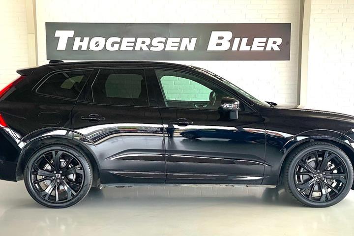 Sort Volvo XC60 fra 2025