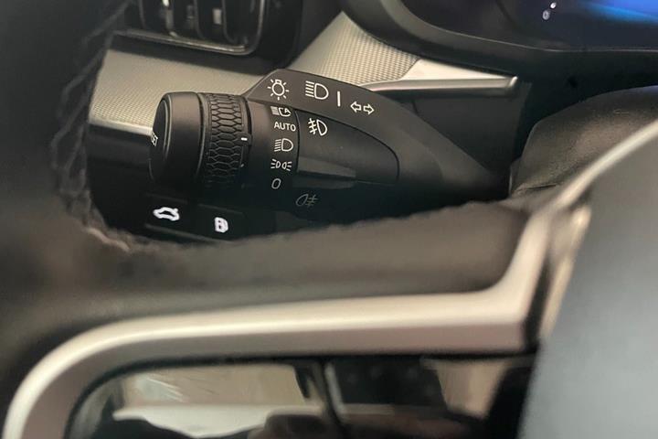 Sort Volvo XC60 fra 2025