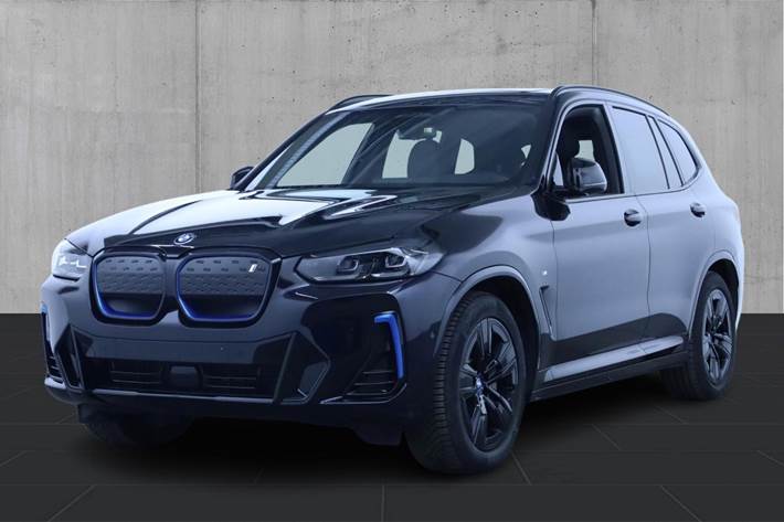 Sort BMW iX3 fra 2024
