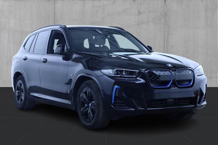 Sort BMW iX3 fra 2024