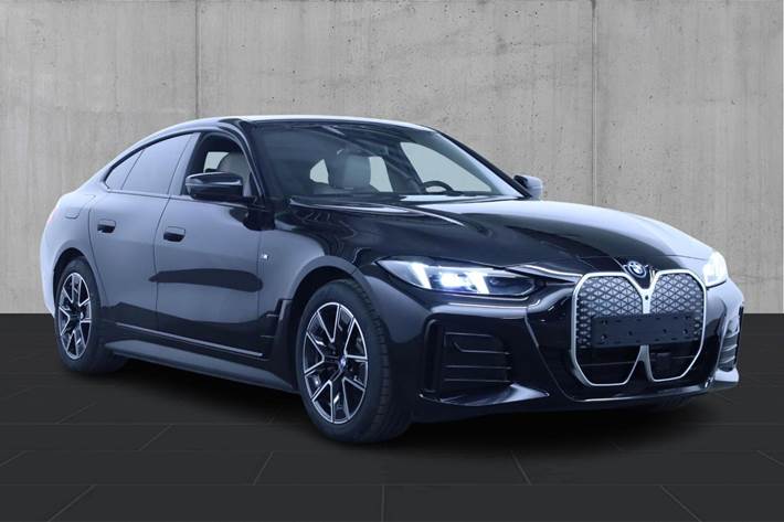 Sort BMW i4 fra 2025