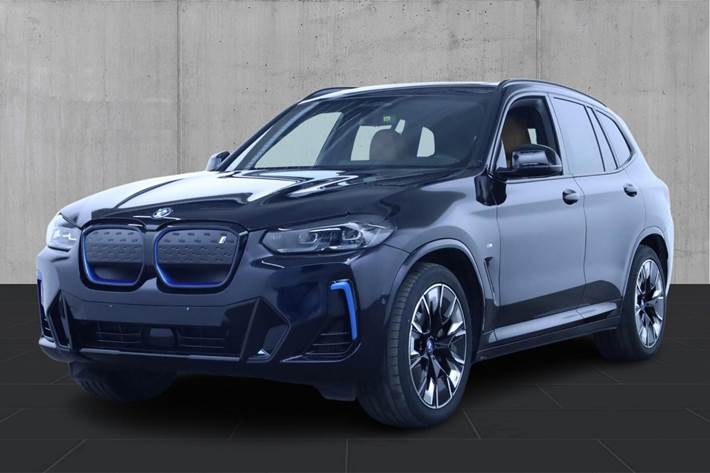 Sort BMW iX3 fra 2024