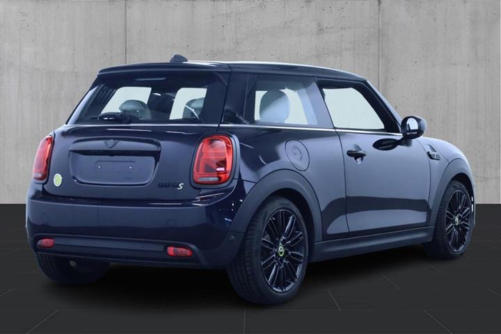 Sort Mini Cooper SE fra 2023