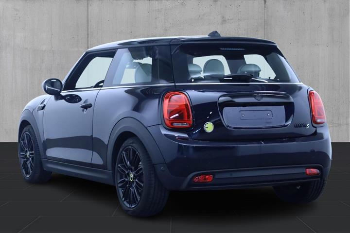 Sort Mini Cooper SE fra 2023