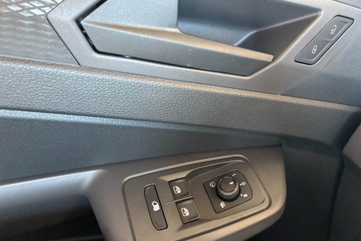 Hvid VW Caddy fra 2026