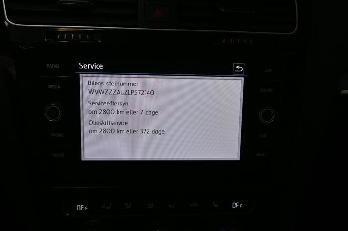 Blå VW Golf VII fra 2020