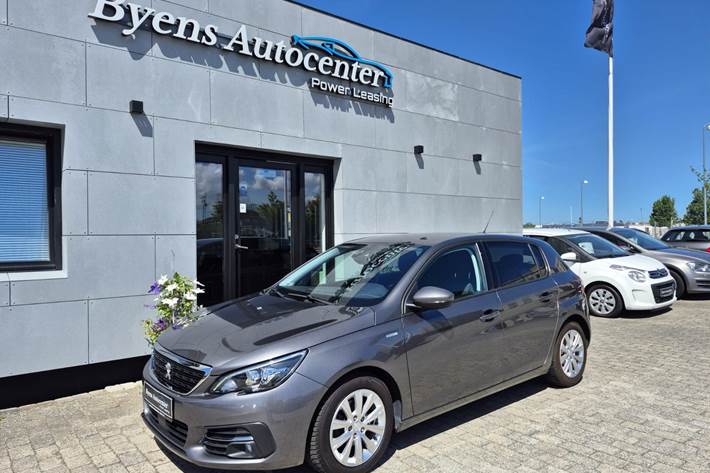 Sort Peugeot 308 fra 2020