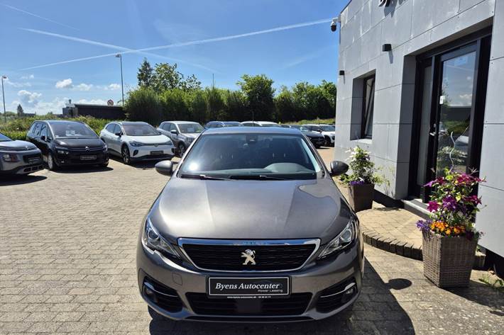 Sort Peugeot 308 fra 2020