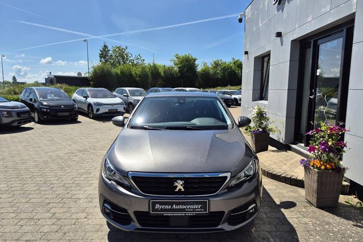 Sort Peugeot 308 fra 2020