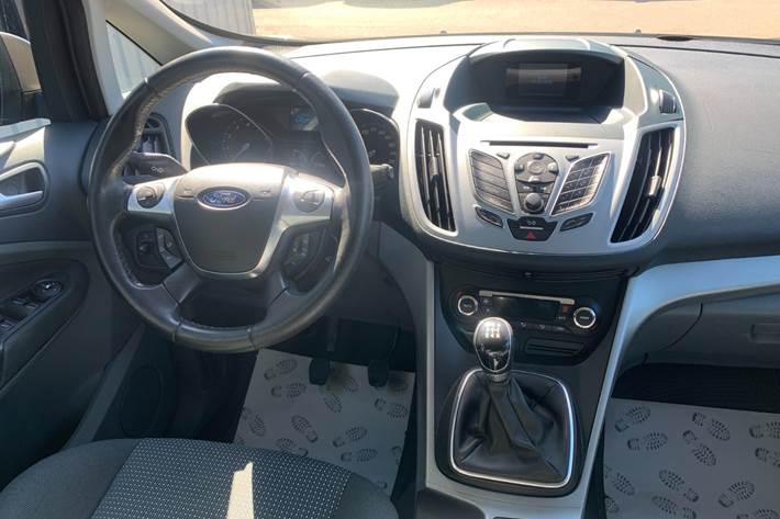 Orange Ford C-MAX fra 2012