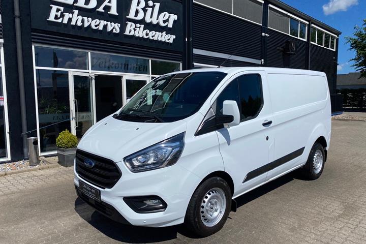 Hvid Ford Transit Custom 300 L1 fra 2020 set udefra