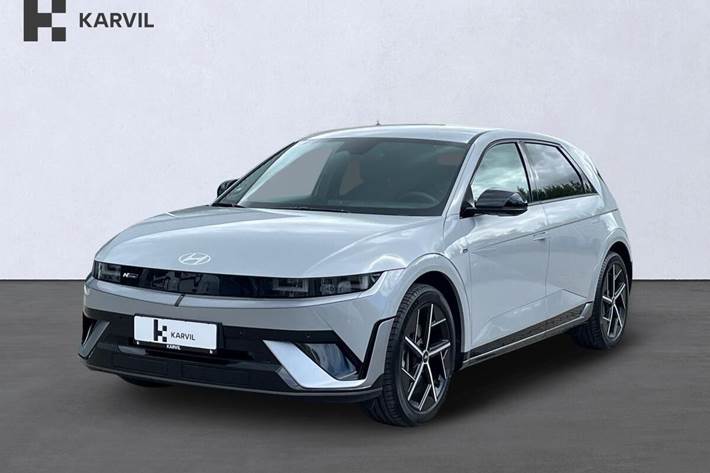 Grå Hyundai Ioniq 5 fra 2025 set udefra