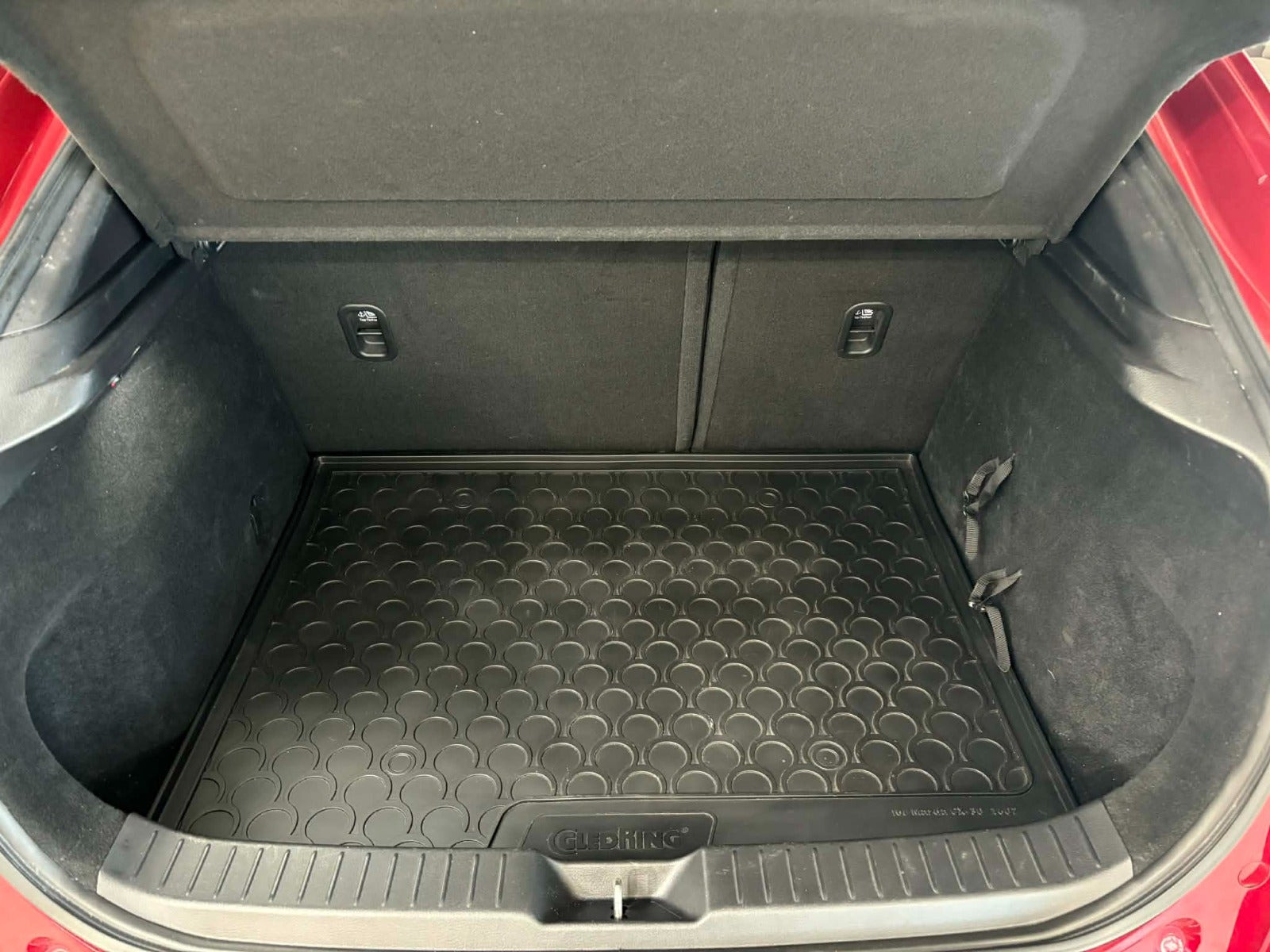 Rød Mazda CX-30 fra 2020