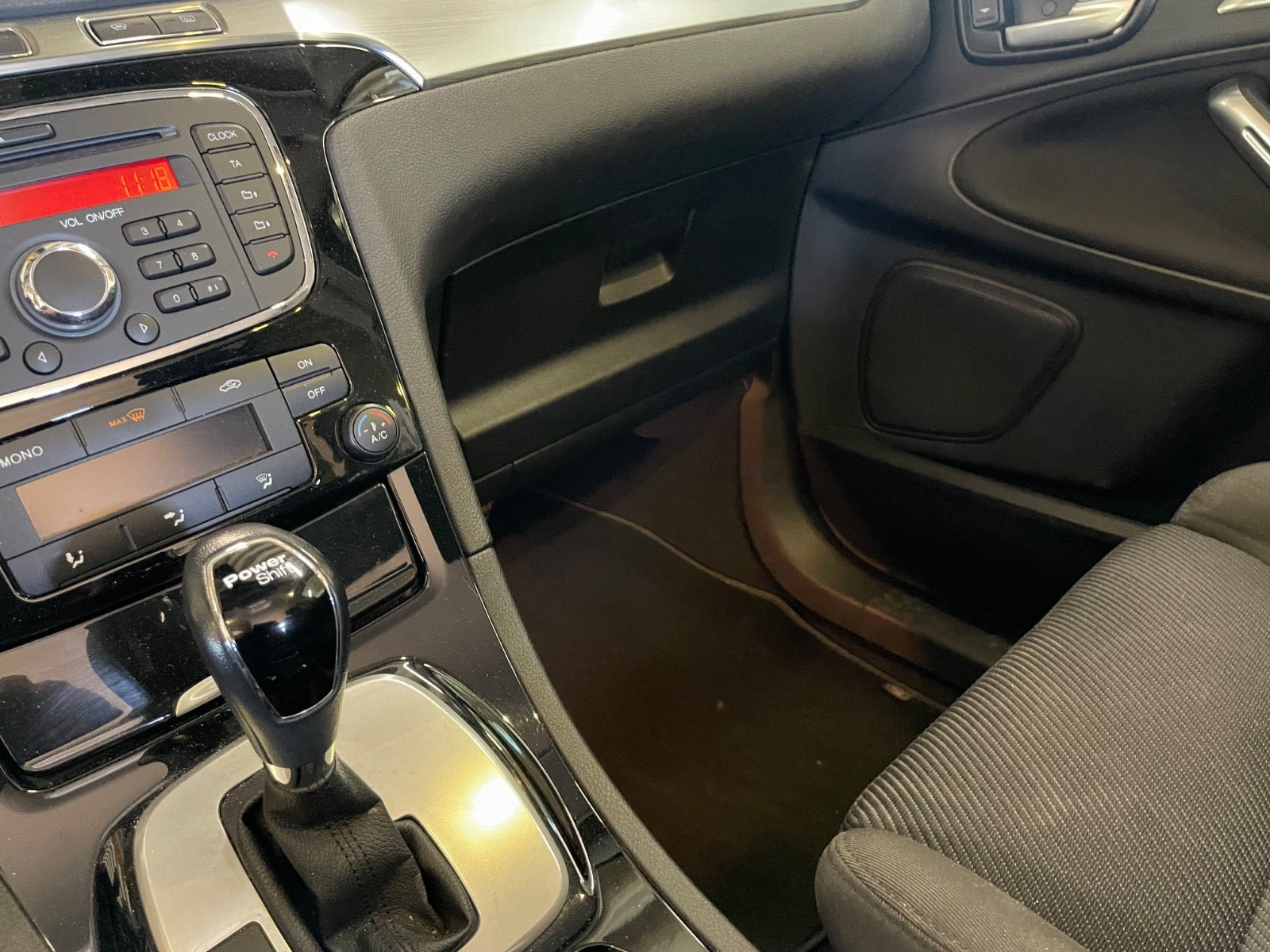 Sort Ford S-MAX fra 2012