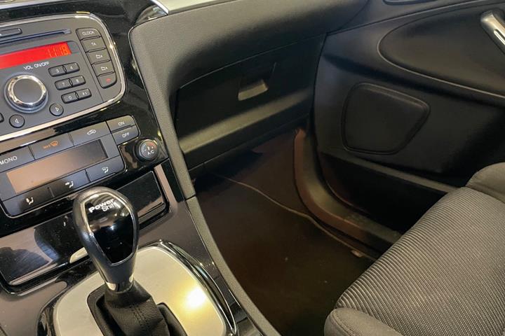 Sort Ford S-MAX fra 2012