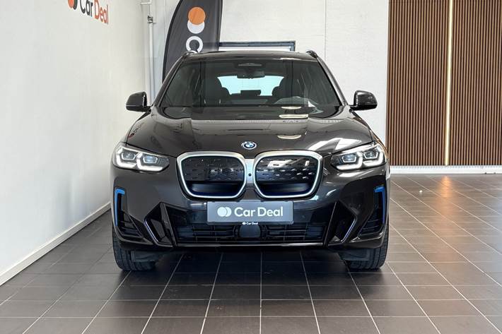 Sort BMW iX3 fra 2022