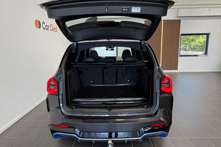 Sort BMW iX3 fra 2022