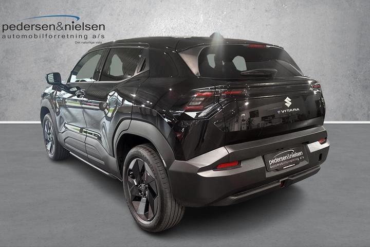 Sort Suzuki eVitara fra 2025