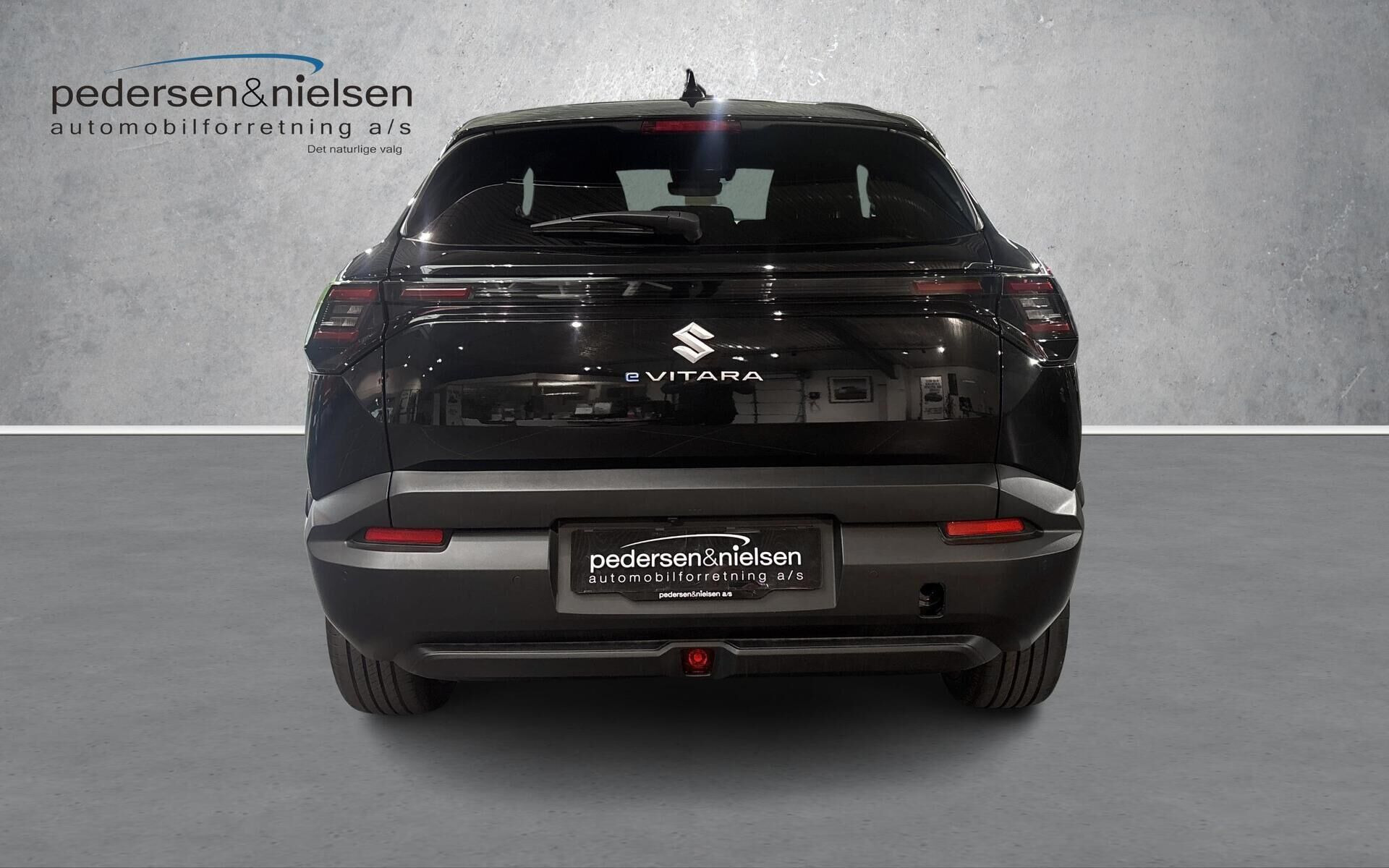 Sort Suzuki eVitara fra 2025