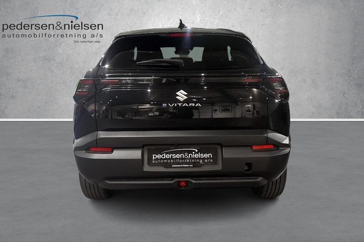 Sort Suzuki eVitara fra 2025