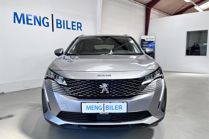 Grå Peugeot 3008 fra 2021
