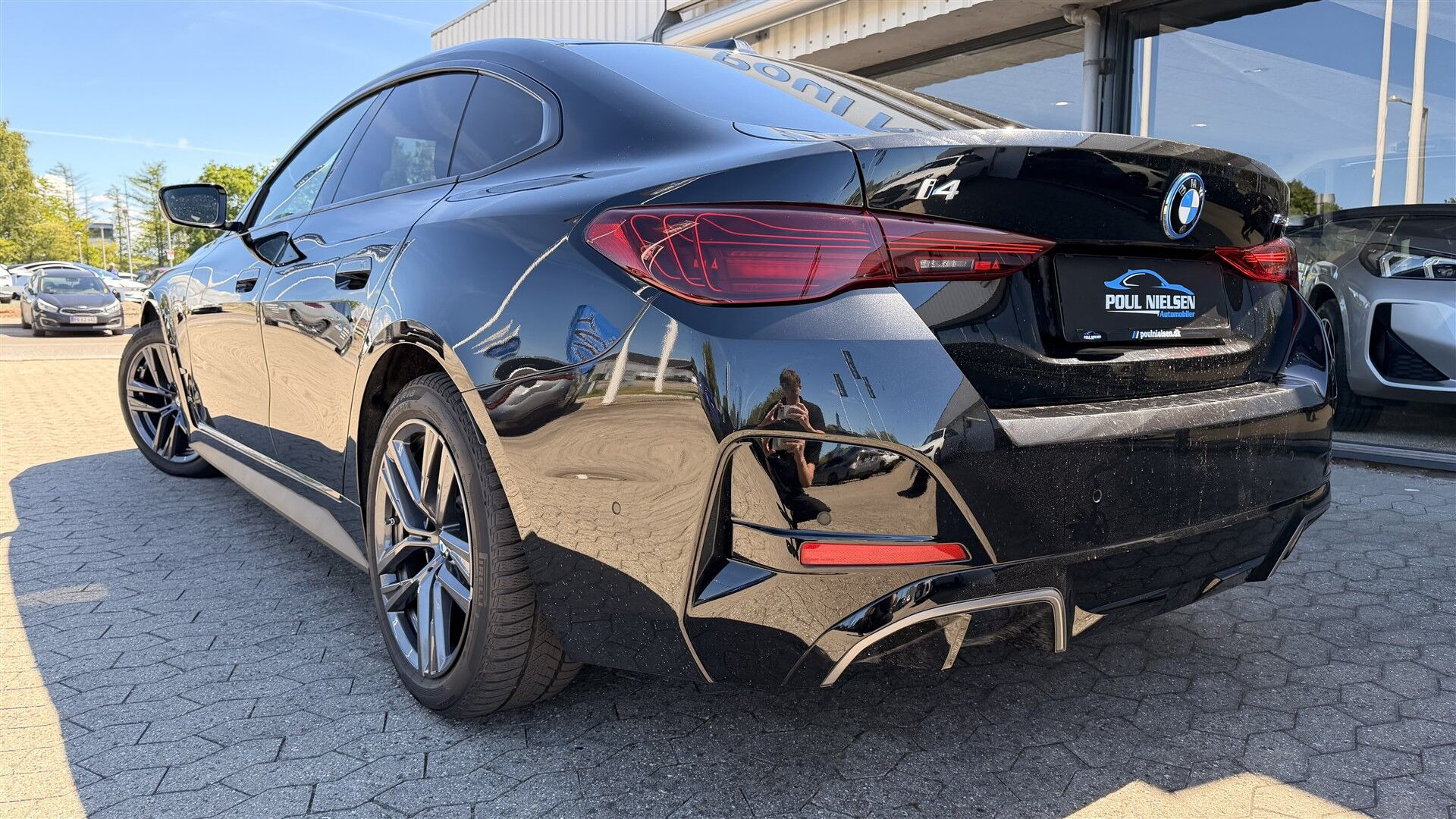 Sort BMW i4 fra 2024