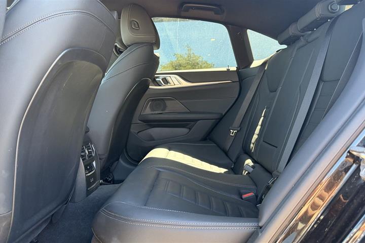 Sort BMW i4 fra 2024