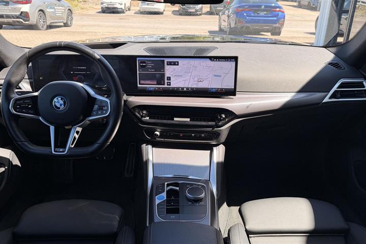 Sort BMW i4 fra 2024