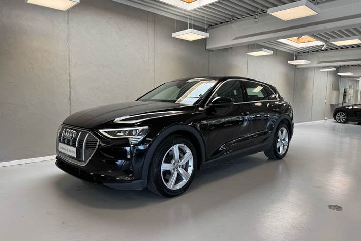 Sort Audi e-tron fra 2022
