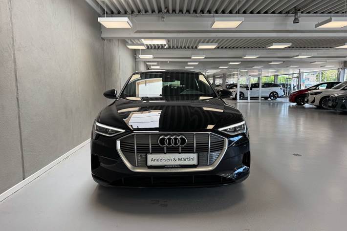Sort Audi e-tron fra 2022